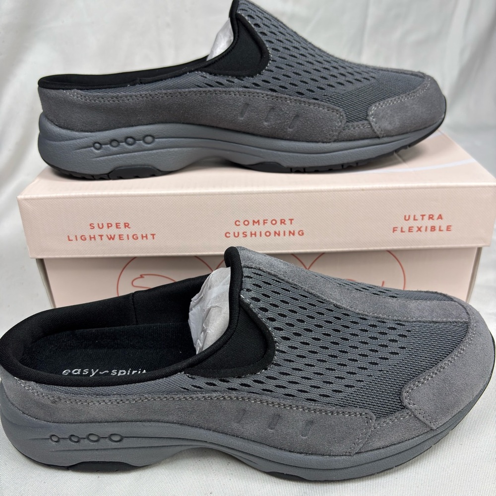 Easy Spirit Womens TRAVEL TIME675
Dark Gray Comfort Insole Leather Clogs
NWB 10M - Picture 4 of 7
